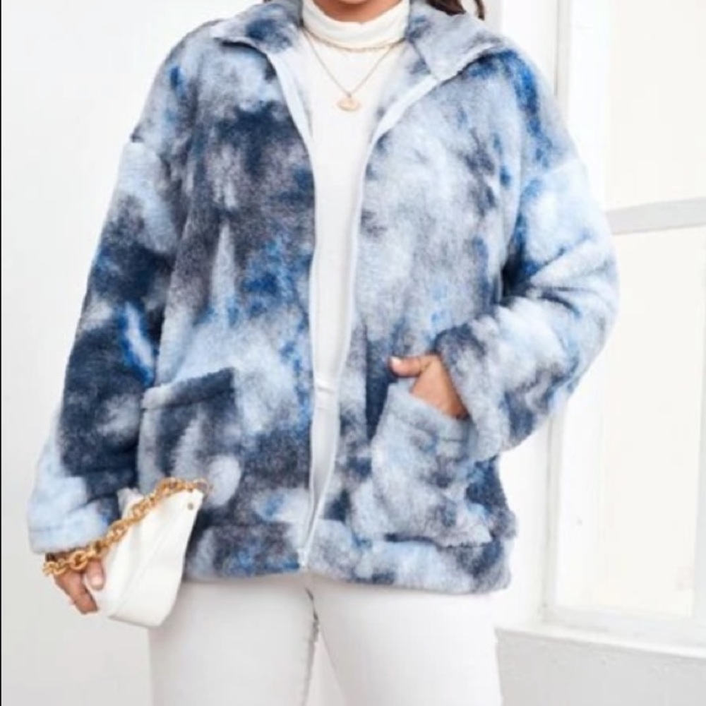 Blue and White Tie Dye Zip Teddy Coat in 0XL and 3XL